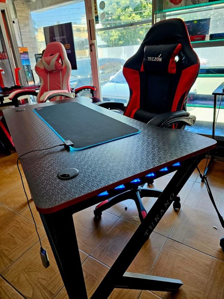 MESA GAMING RGB TUKANO